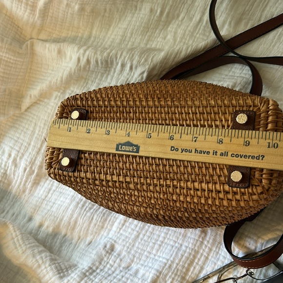 Pulicati Handmade Bags Cane Rattan Basket Cinch-up  Handbag with Crossbody Strap - Picture 4 of 6